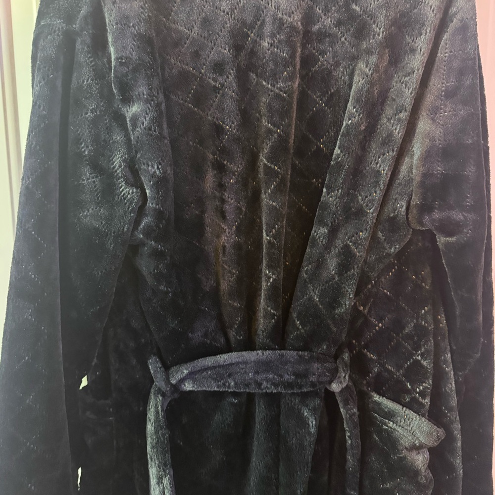 La Vie En Rose Soft Plush Robe- medium - Picture 5 of 15